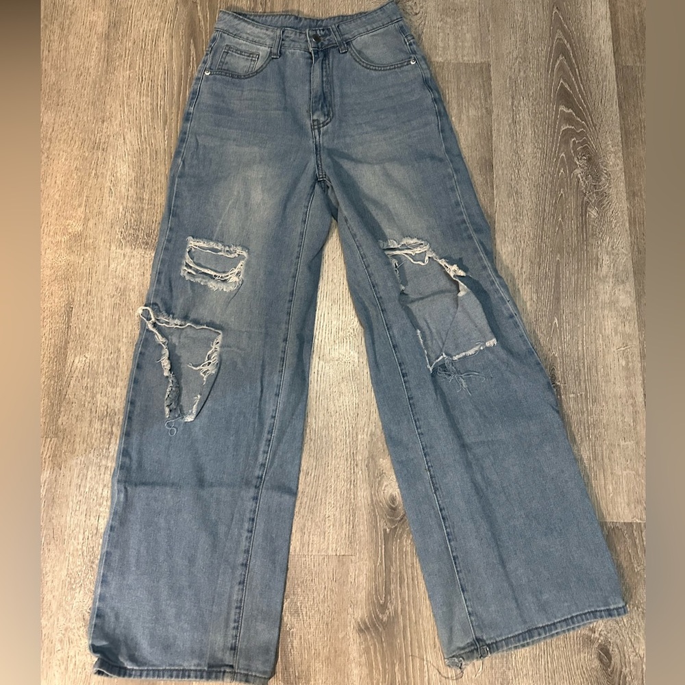 Flare ripped jeans streetwear